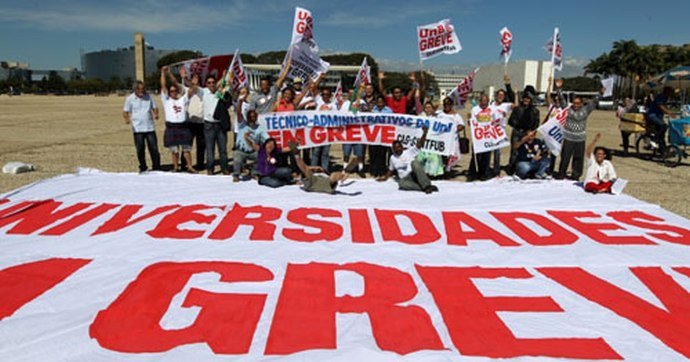 MEC vai propor reunião com o Planejamento para discutir greves em federais